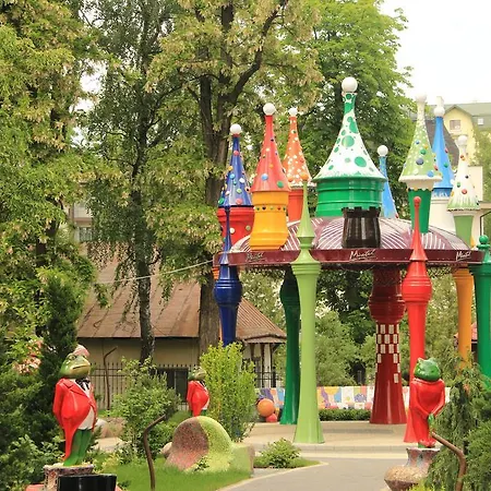 Mirotel And Üdülőközpont