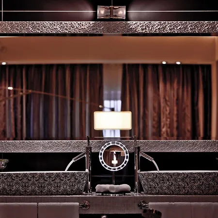 Mirotel And 5* Truszkavec