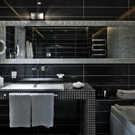 Mirotel And Üdülőközpont